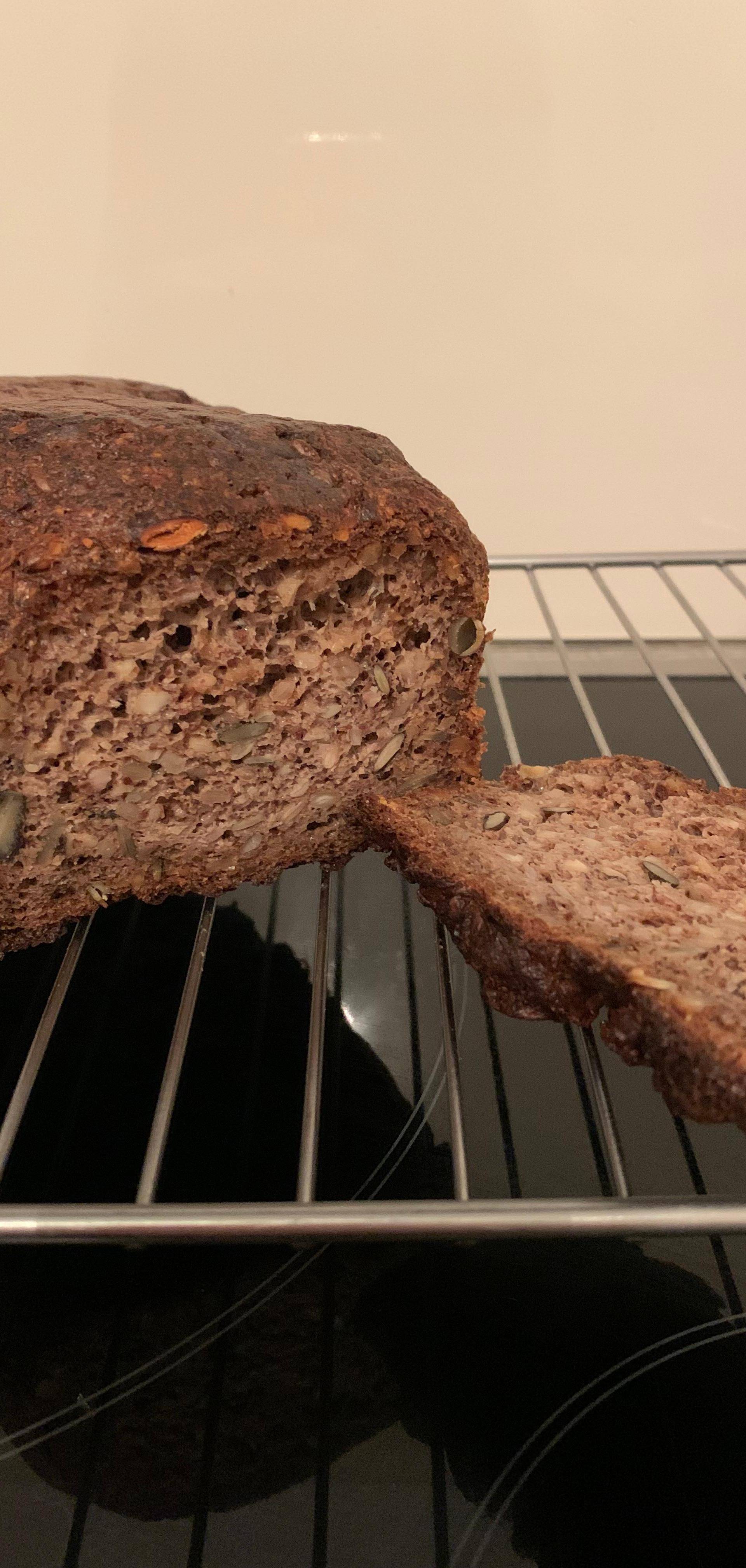 Eiweiß Brot mit Nüssen - Rezepte Dual EasyFry&Grill | Tefal