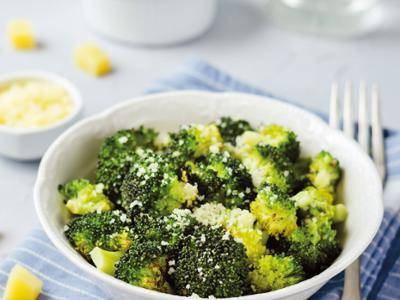 Brokkoli mit Parmesan - Rezepte Easy Fry Max | Tefal