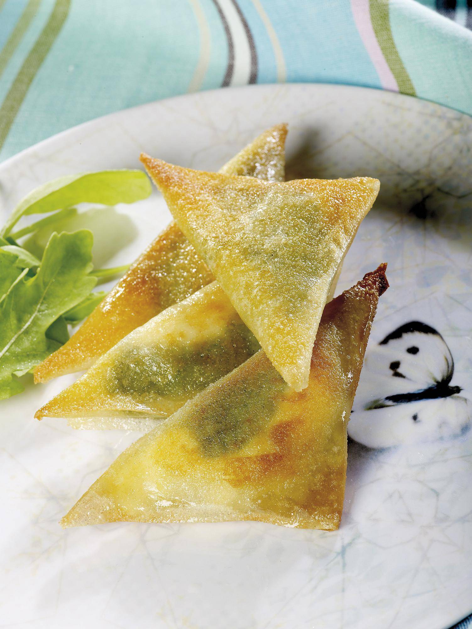 Samosas mit Ziegenkäse, Rucola und getrockneten Tomaten - Rezepte Actifry Genius | Tefal