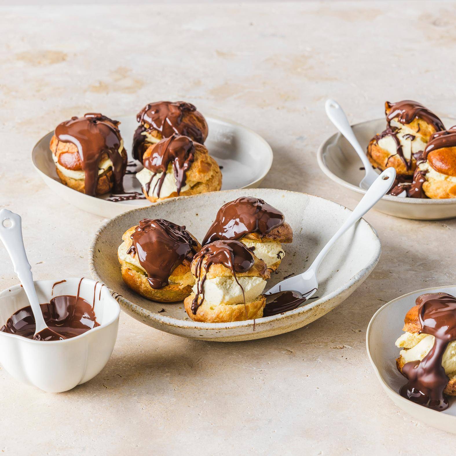 Schokoladen-Profiteroles - Rezepte Kitchen Machines Touch/Touch + | Tefal