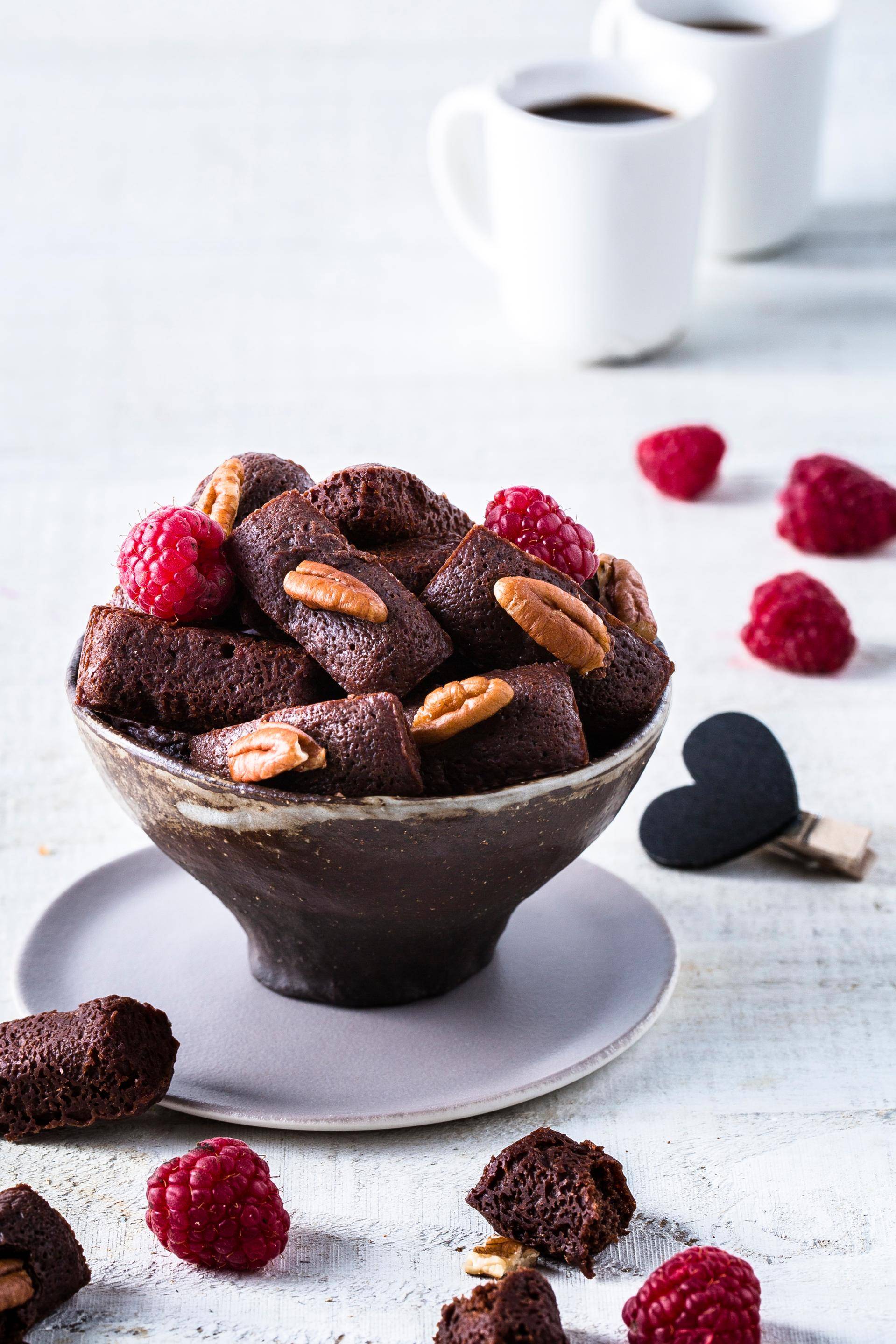Kleiner veganer geschmolzener Schokoladen- und Pekannusskuchen - Rezepte Cake Factory | Tefal