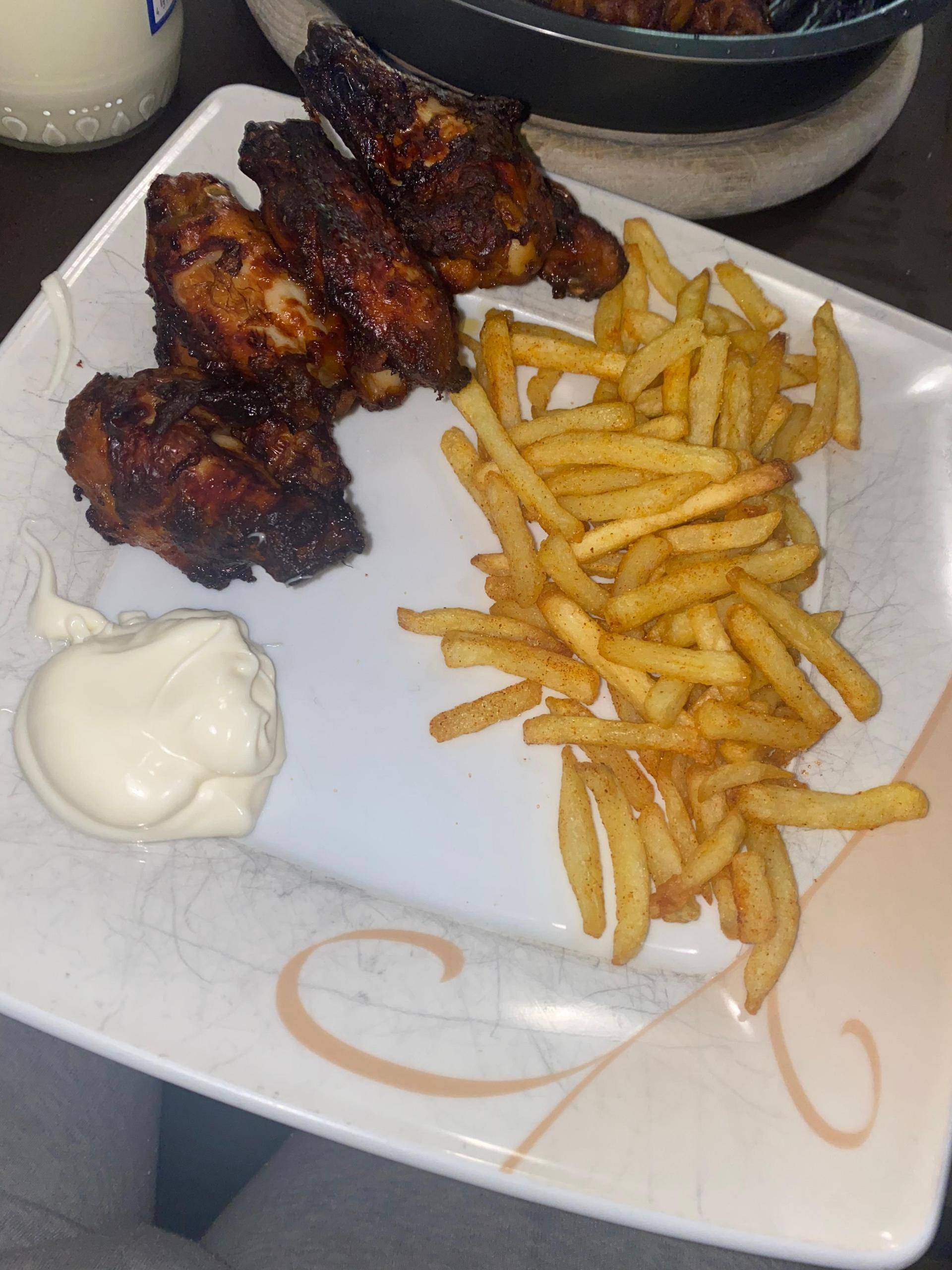 Tk Pommes mit Tk chicken wrings - Rezepte Actifry 2 in 1 - 1.5kg | Tefal