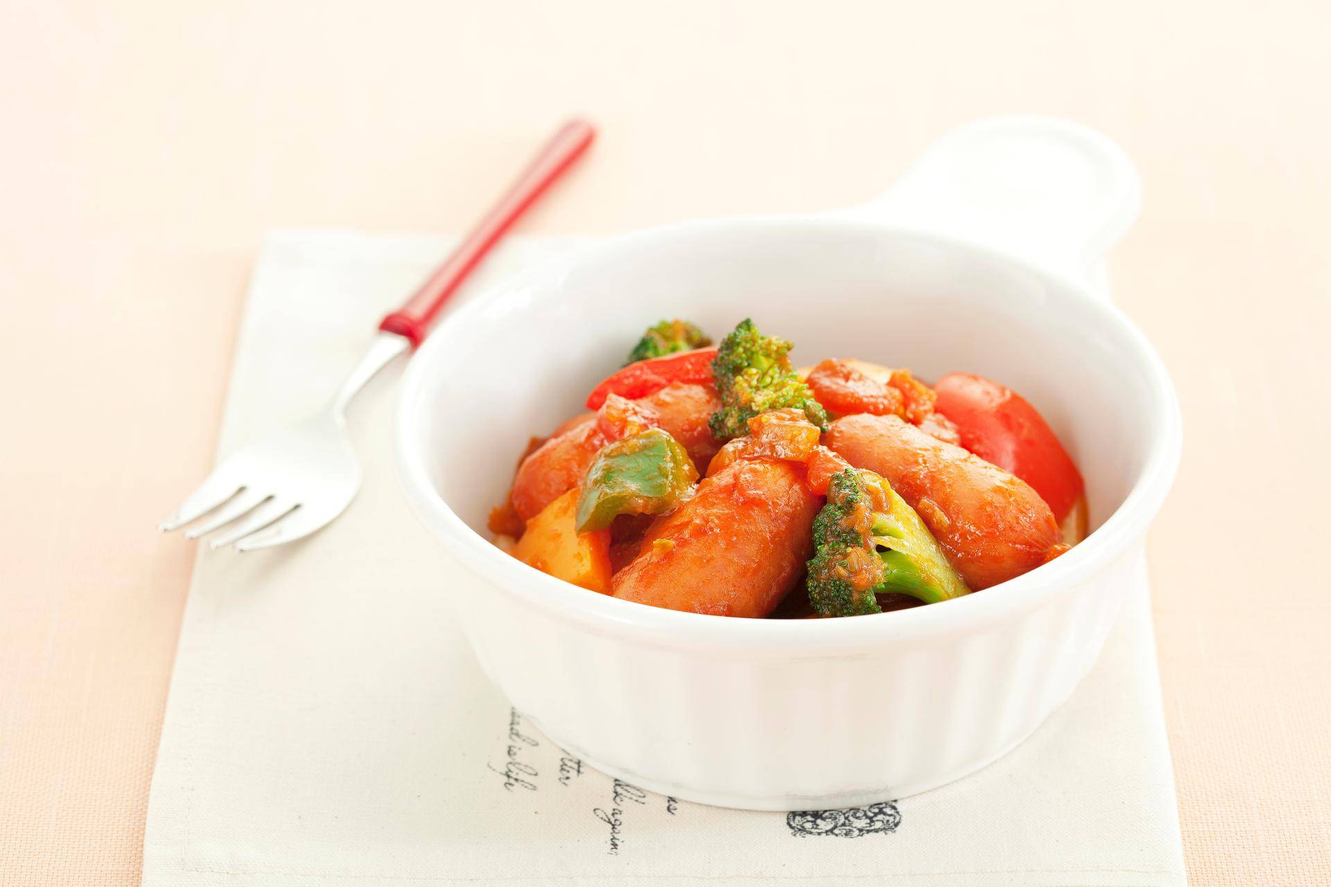 Gerührte Würstchen mit Gemüse - Rezepte Actifry Genius XL | Tefal