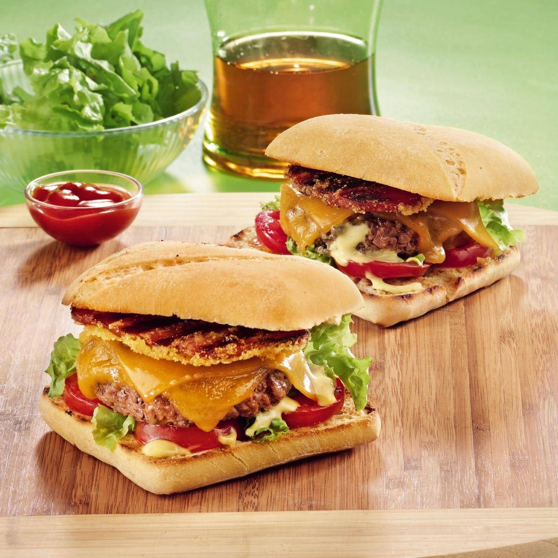 Cheeseburger mit geräucherter Schweinebrust - Rezepte OptiGrill XL | Tefal