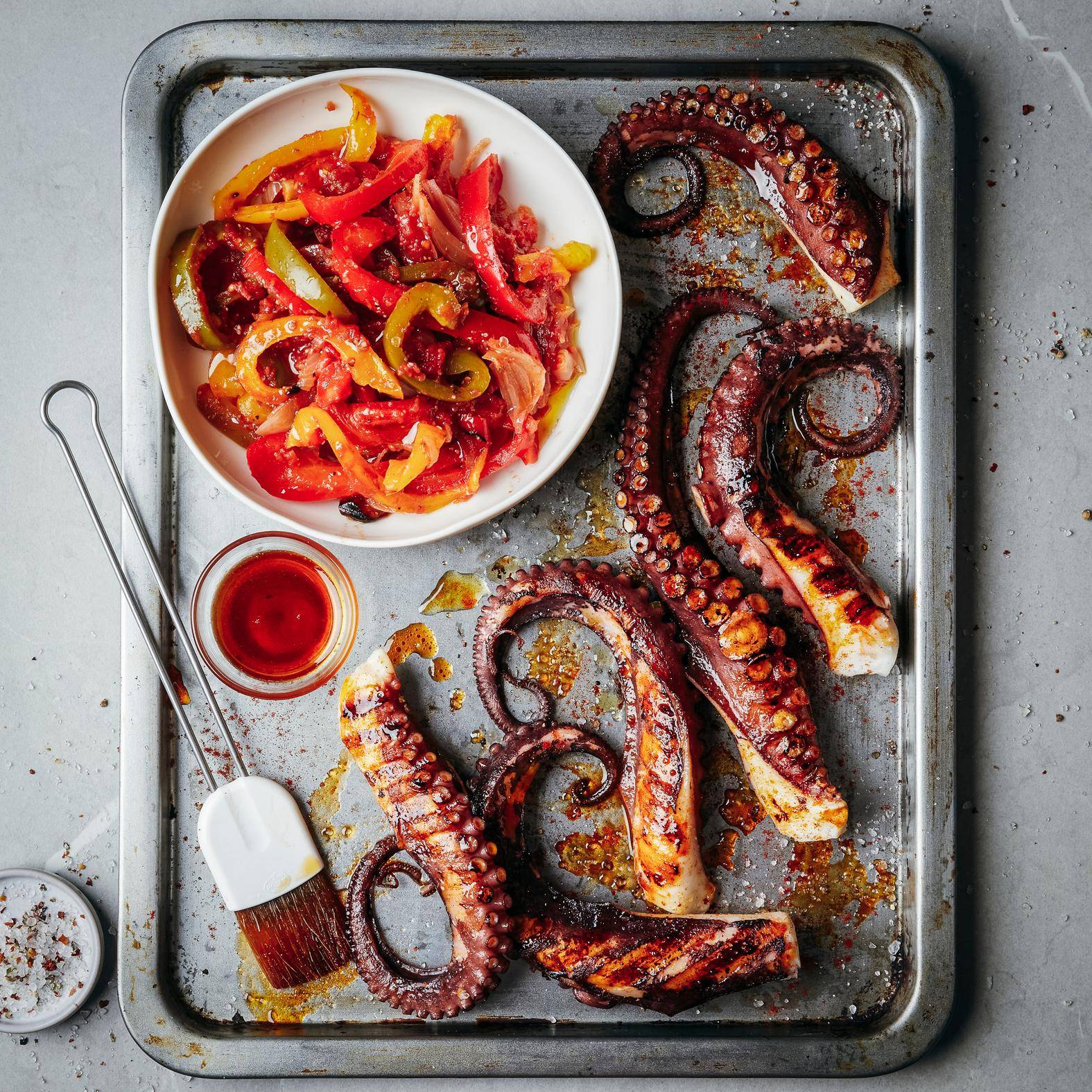 Gegrillter Oktopus mit spanischem Paprika - Rezepte OptiGrill 2in1 | Tefal