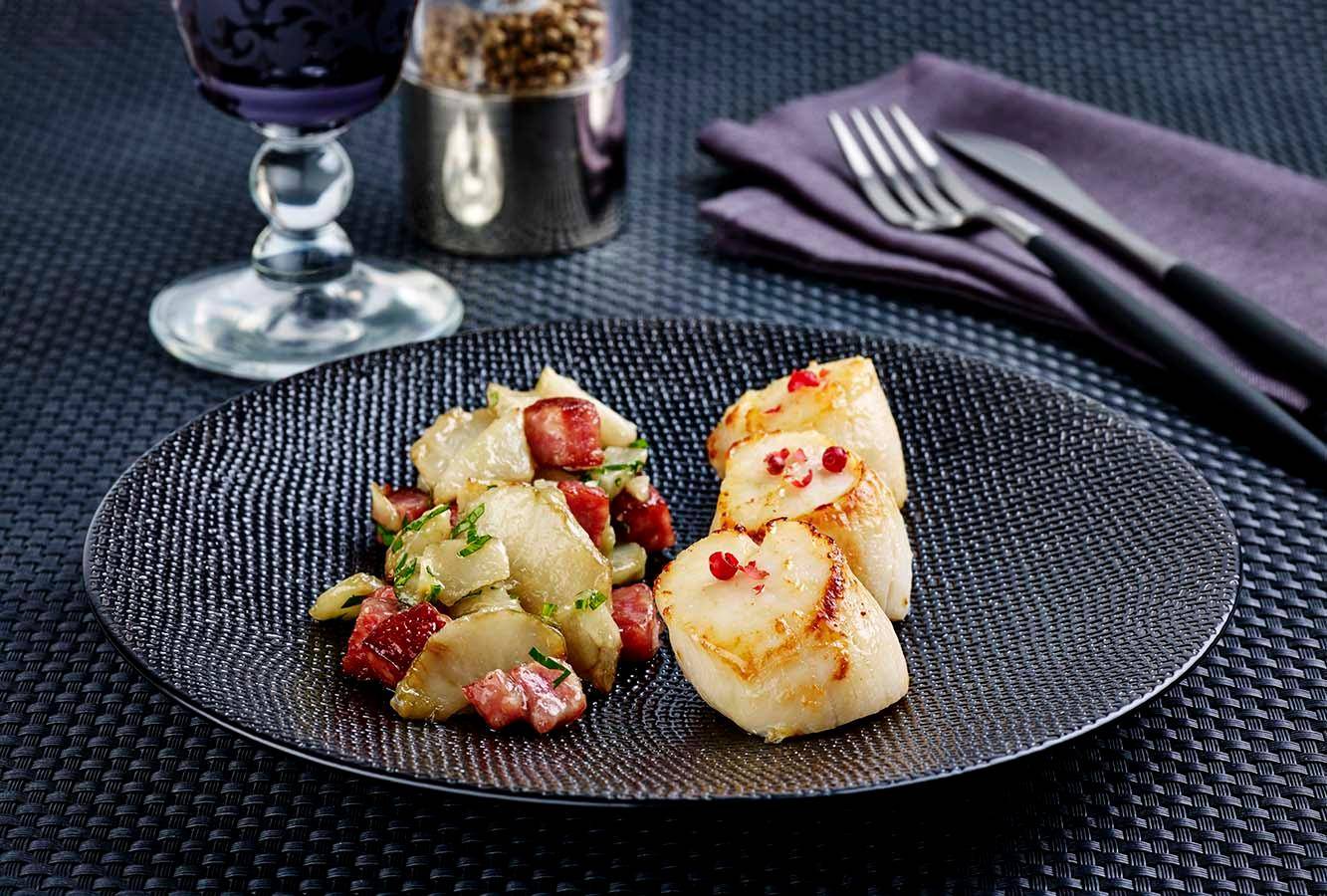 Jakobsmuscheln mit Morteau-Wurst und Topinambur - Rezepte Actifry Original 1kg | Tefal