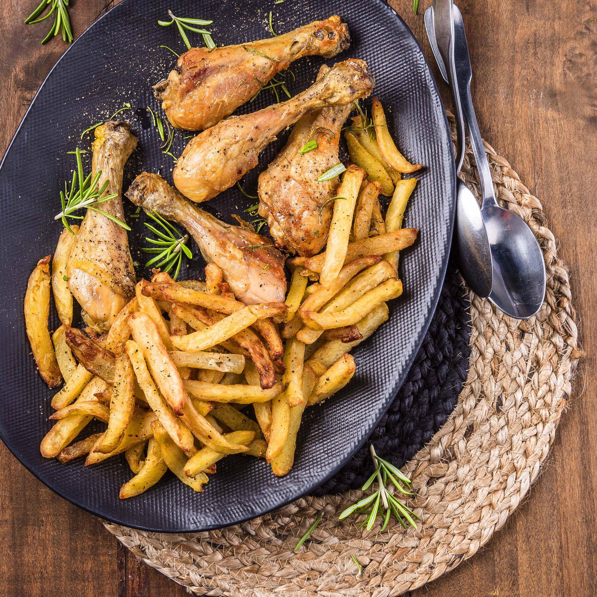 Hähnchenkeulen & hausgemachte Pommes - Rezepte Actifry Genius XL 2in1 | Tefal