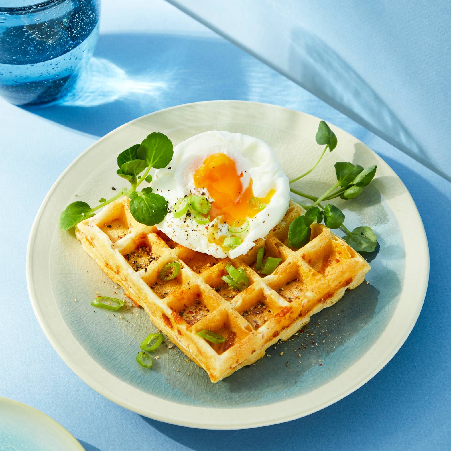Herzhafte Waffeln mit Speck und Cheddar - Rezepte Snack
