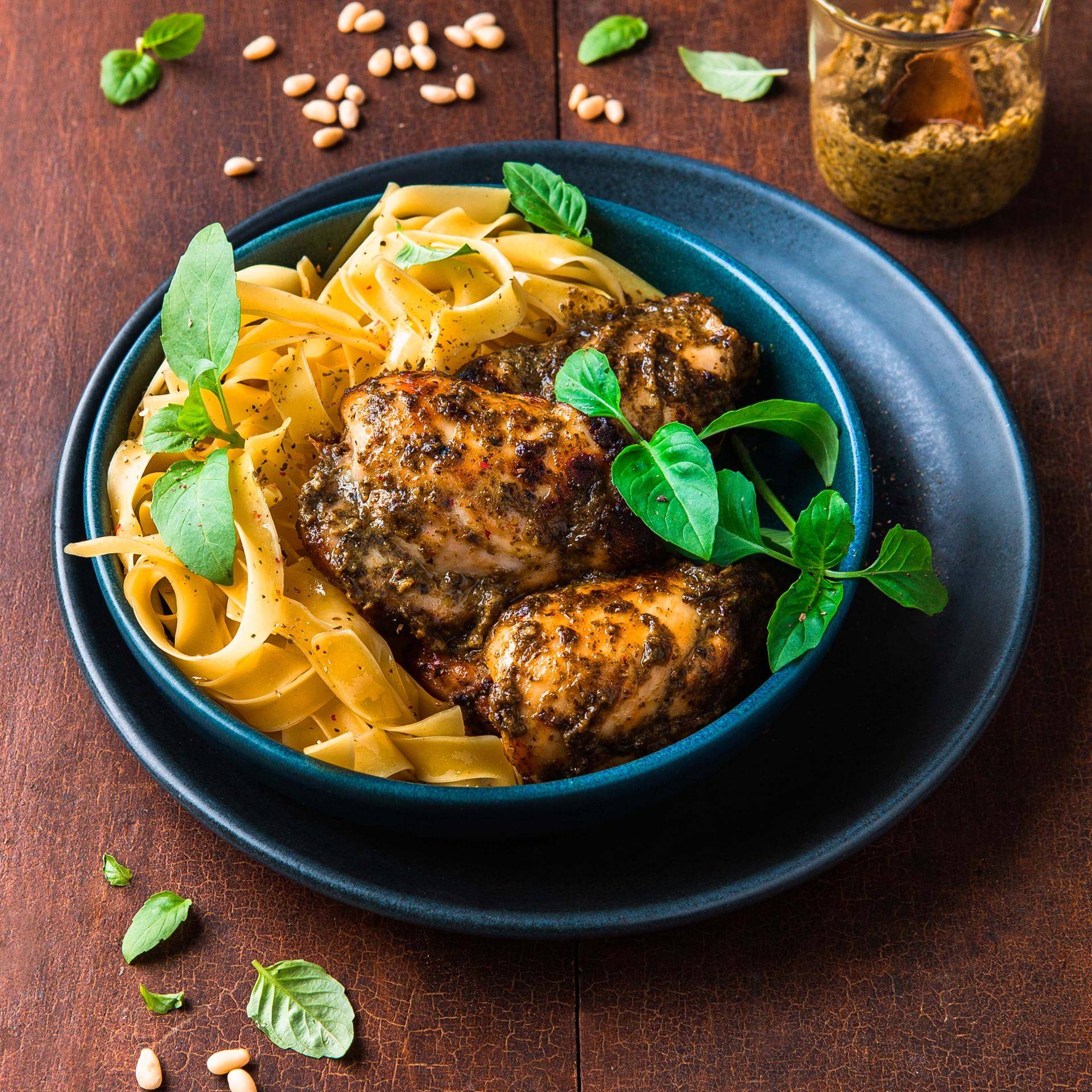 Hähnchen mit selbstgemachtem Pesto - Rezepte Actifry Genius XL | Tefal