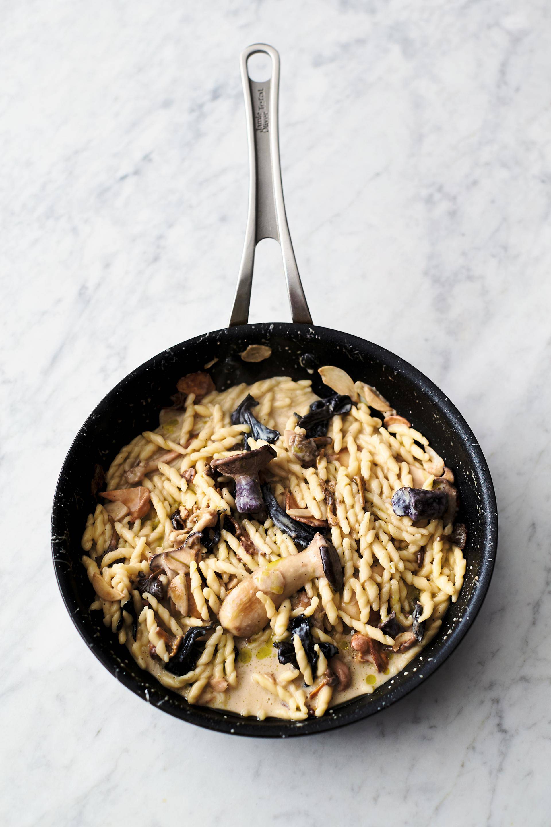 Jamie Oliver´s Pilz-Knoblauch-Pasta - Rezepte Pfannen & Töpfe | Tefal
