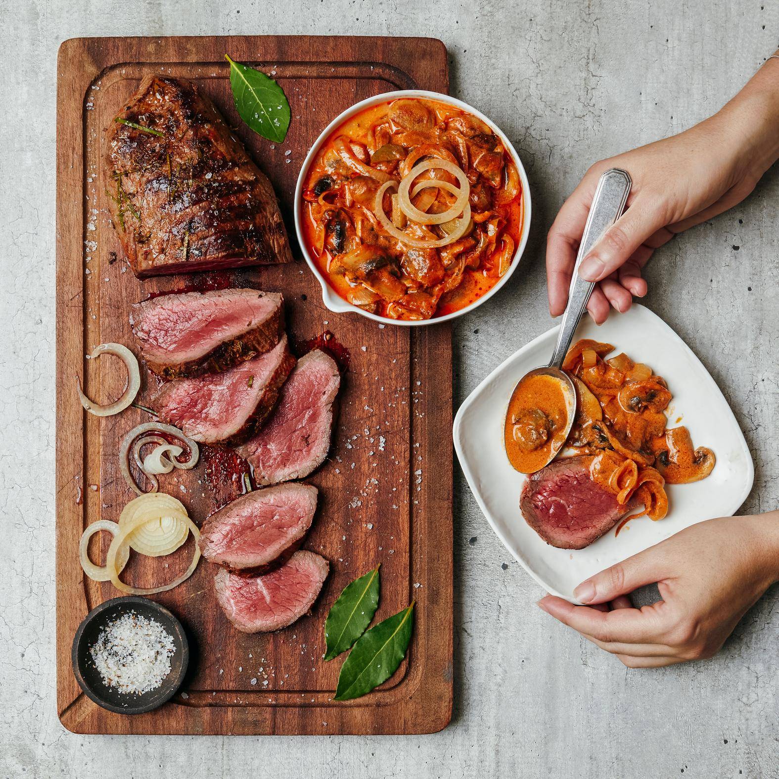 Gegrilltes Rindfleisch und Champignons in Strogonoff-Sauce - Rezepte OptiGrill 4in1 | Tefal