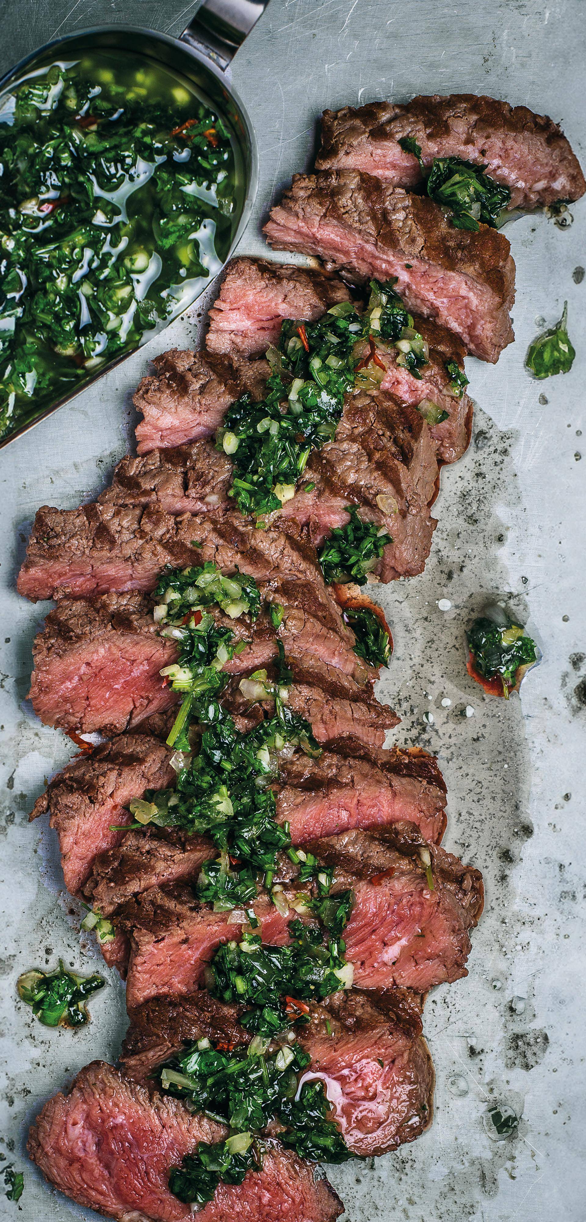 Rindersteak mit Chimichurri und Hasselback-Süßkartoffeln - Rezepte Easy Fry XL Surface | Tefal