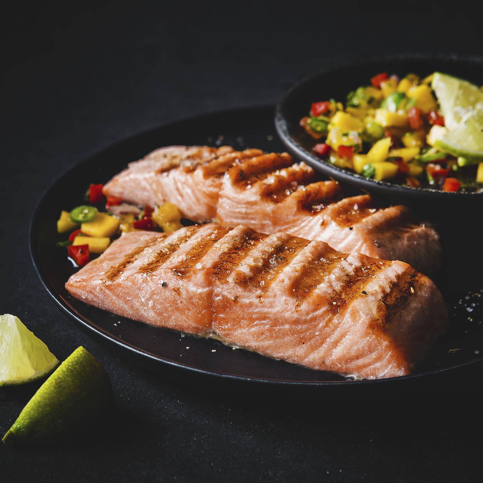 Gegrillter Lachs & Mango-Salsa - Rezepte OptiGrill Connect | Tefal