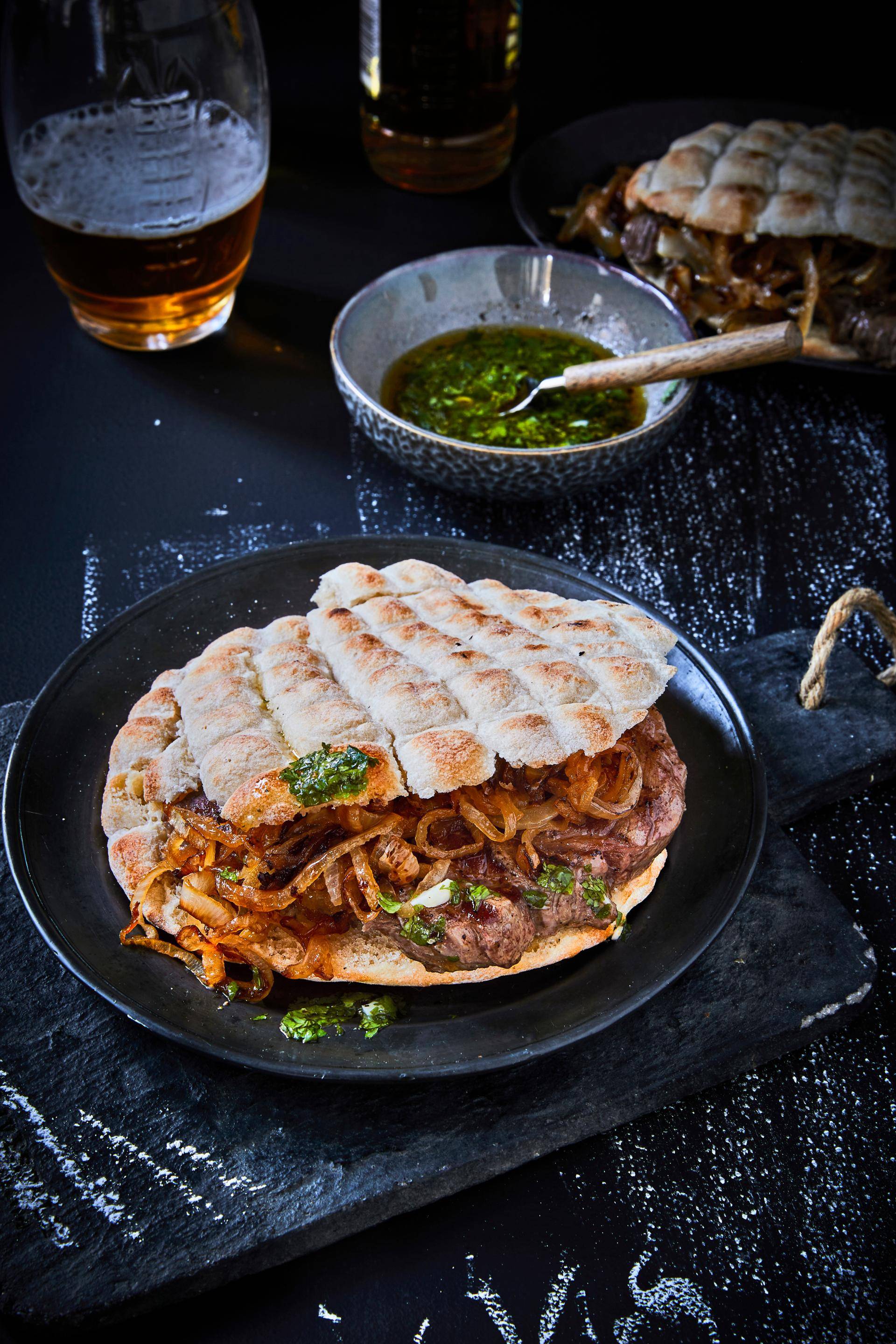 Fladenbrot mit Bistec De Palomilla - Rezepte OptiGrill XL | Tefal