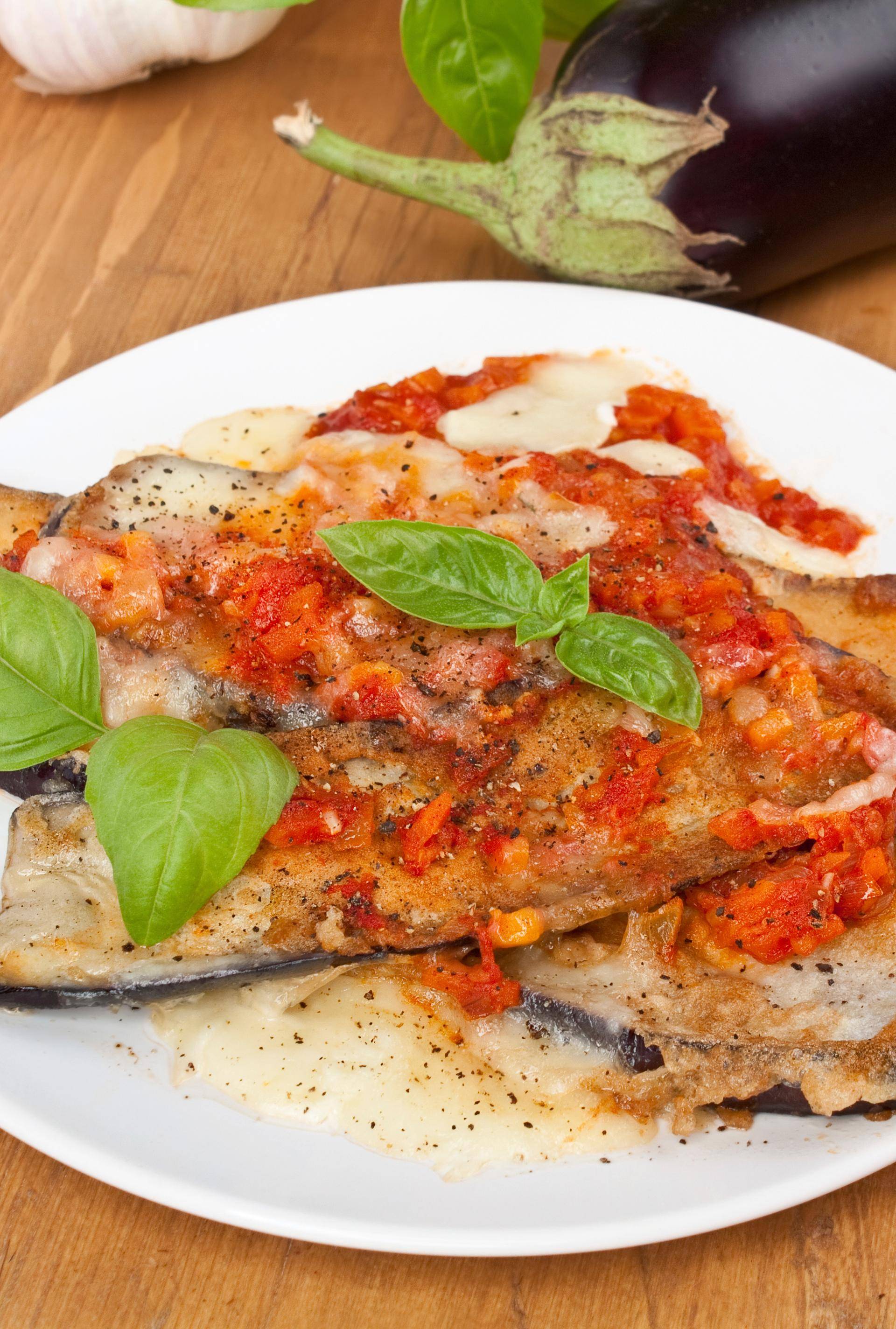 Aubergine mit Tomatensoße