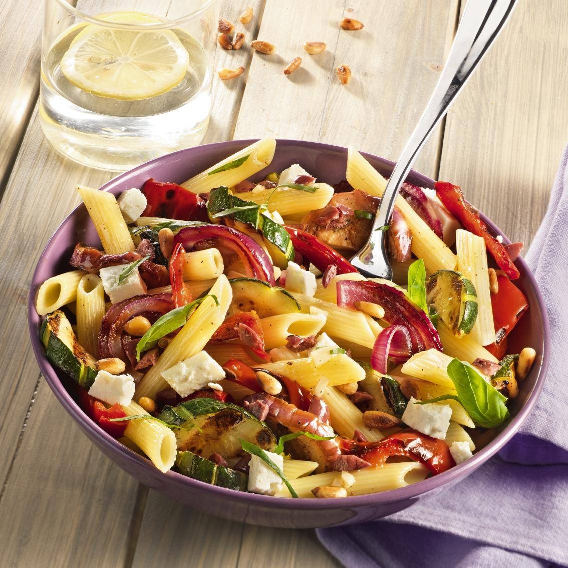 Mediterraner Nudelsalat - Rezepte OptiGrill | Tefal