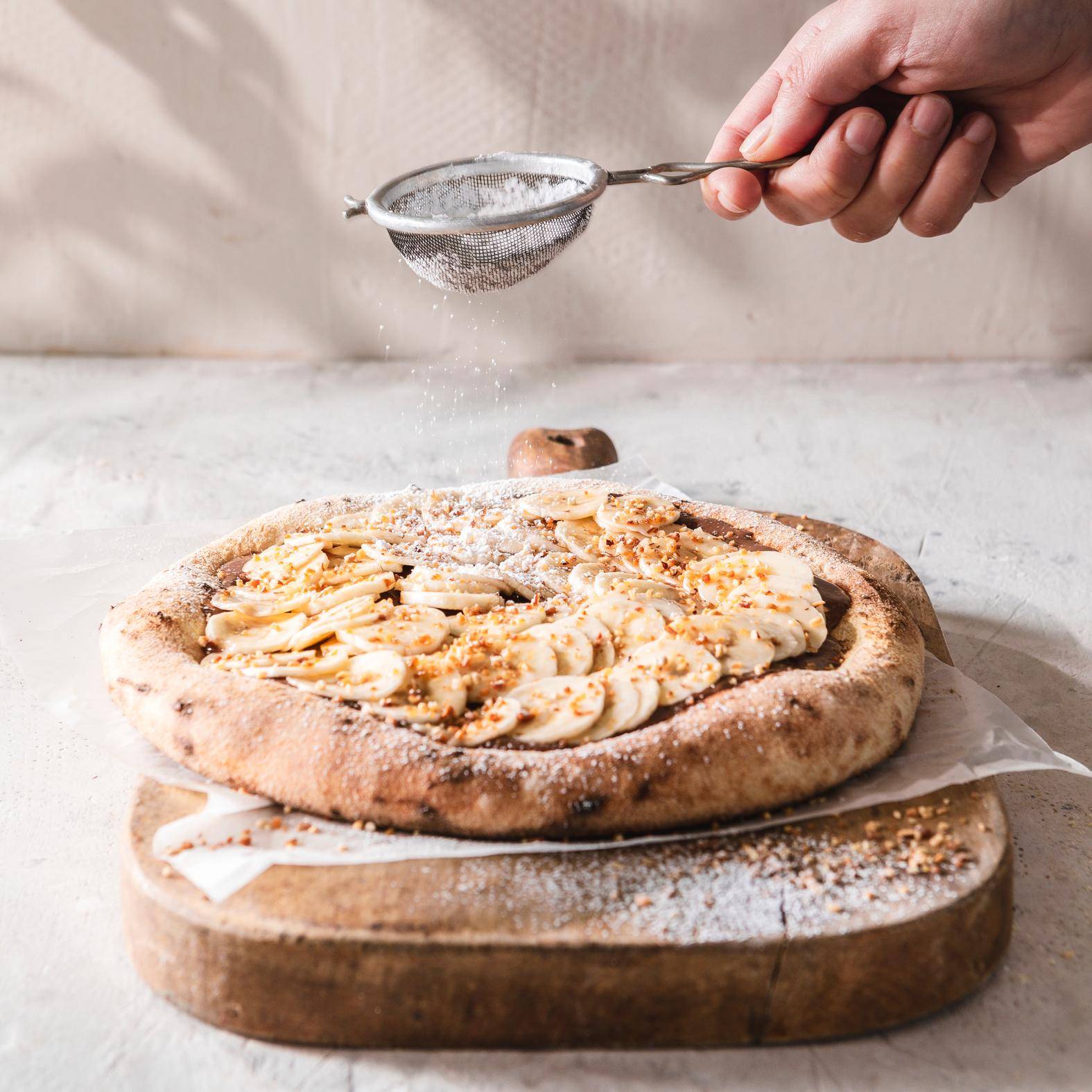 Dessertpizza mit Banane und Haselnussaufstrich - Rezepte Pizza Pronto | Tefal