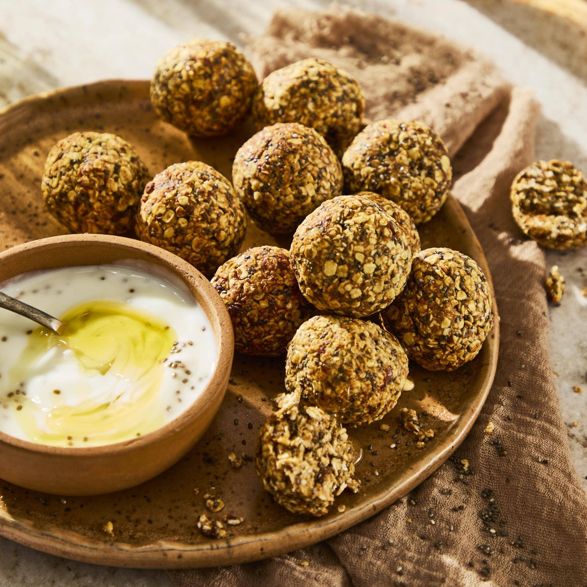 Energie-Bites mit Datteln und Haferflocken - Rezepte Crisp&Go 3P | Tefal