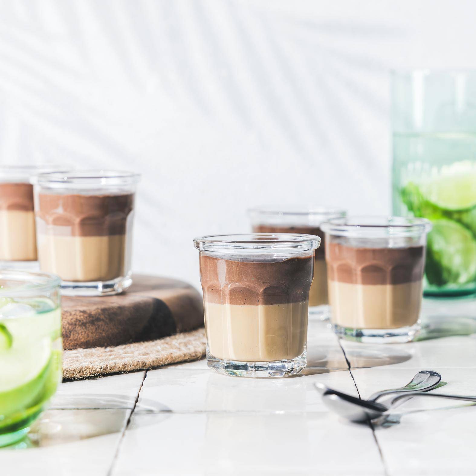 Zweifarbige Kaffee-Schokoladen-Panna Cotta - Rezepte Perfectmix + | Tefal