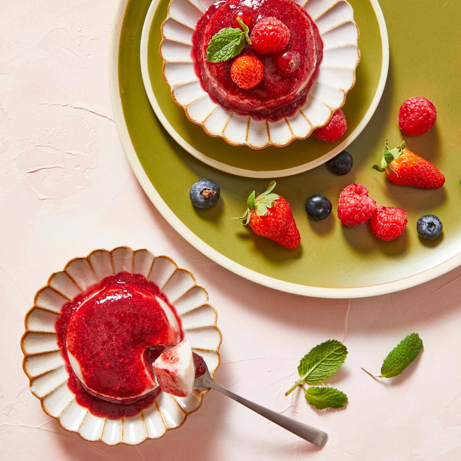 Vegane Panna Cotta mit Beerencoulis - Rezepte Perfectmix Cook | Tefal