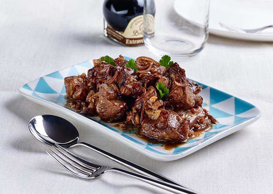 Lammwürfel mit Balsamicoessig auf mediterrane Art - Rezepte Actifry Original 1kg | Tefal