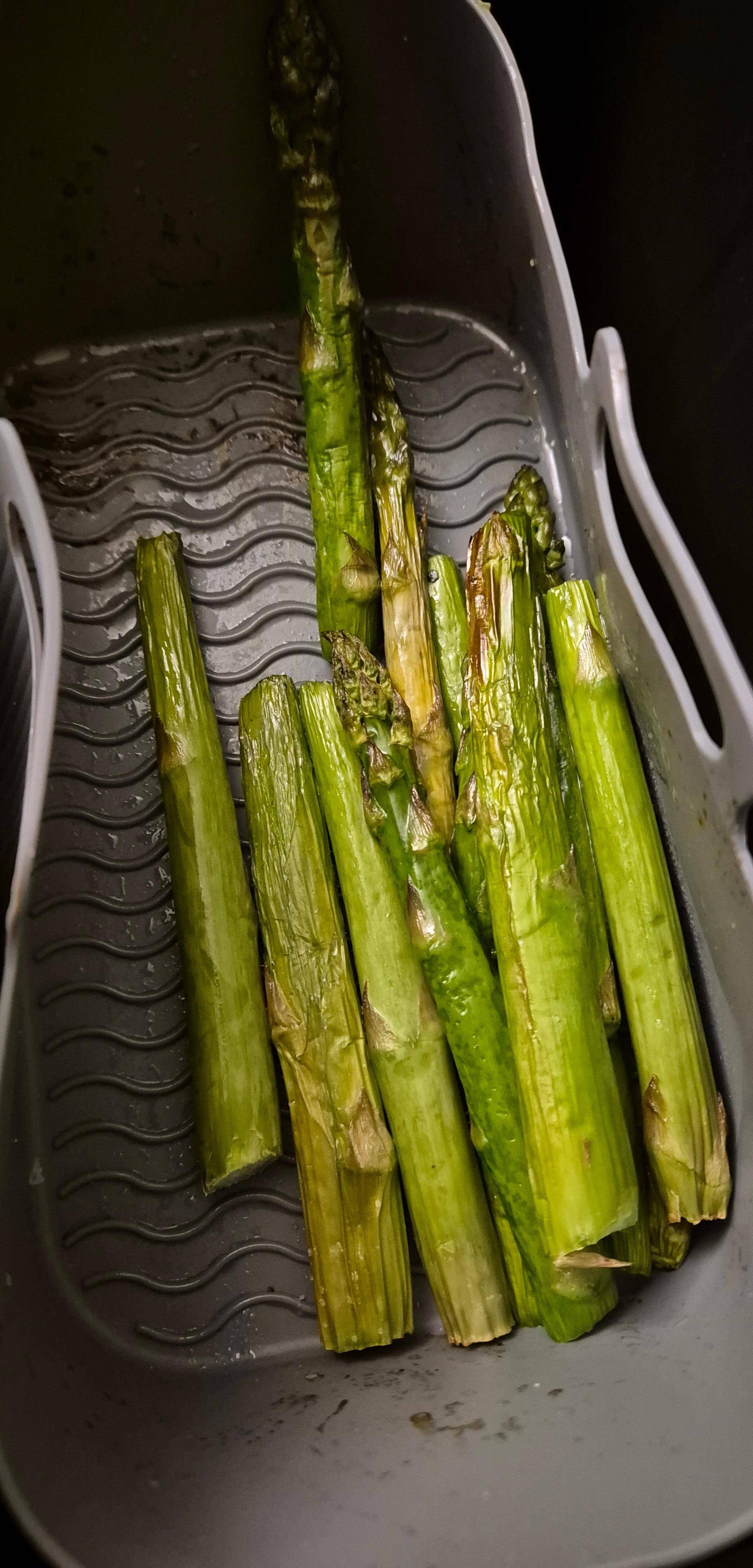 Grüner Spargel Lava Cake mit geräuchertem Lachs - Rezepte Cake Factory | Tefal