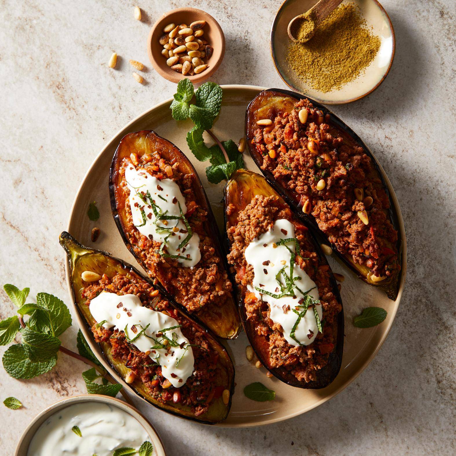 Mit Rindfleisch gefüllte Auberginen (Karniyarik) - Rezepte Pfannen & Töpfe | Tefal