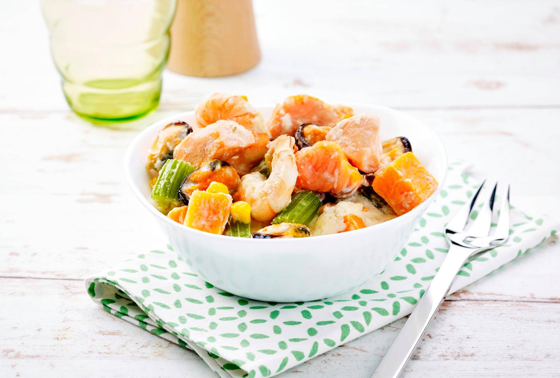 Fischsuppe mit Lachs und Meeresfrüchten - Rezepte Actifry Smart XL | Tefal