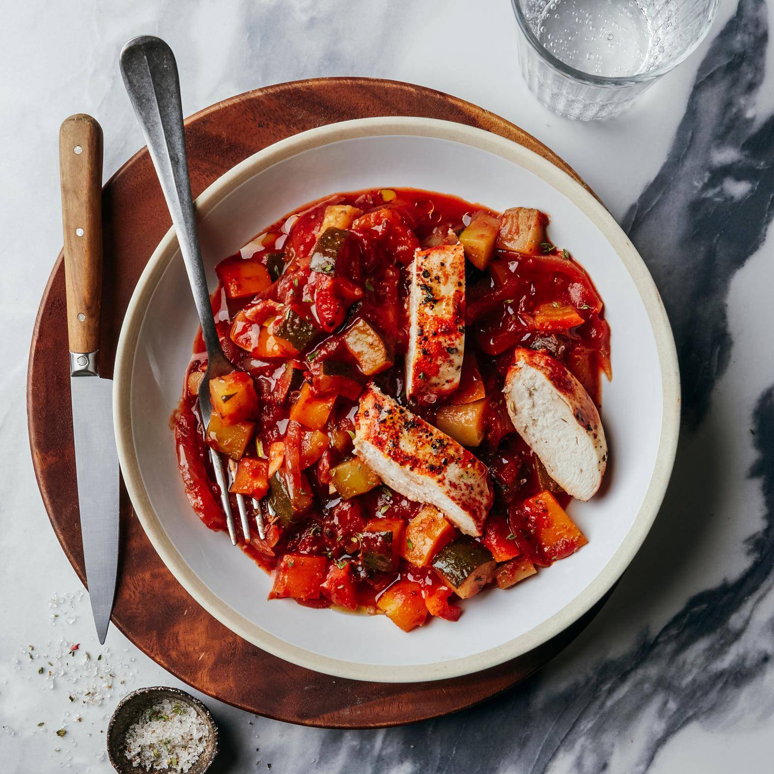 Gebackene Hühnerbrust mit Sommergemüse - Rezepte OptiGrill 2in1 | Tefal