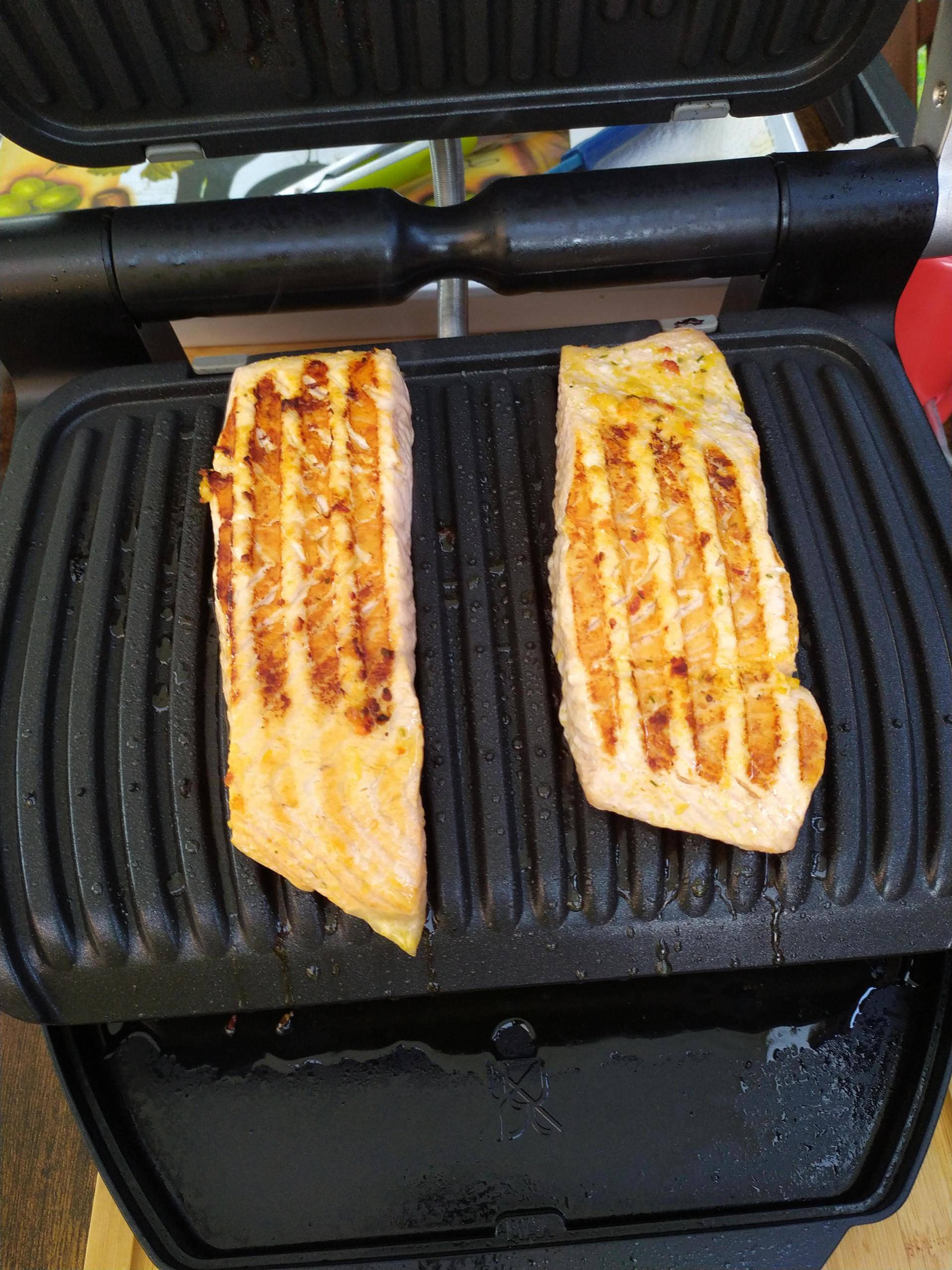 Gegrillter Lachs mit mediterranem Gemüse - Rezepte OptiGrill | Tefal
