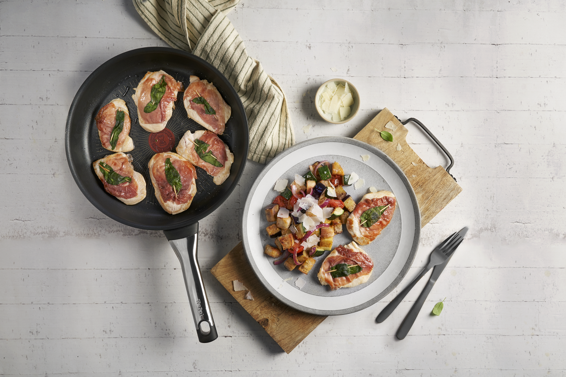 Saltimbocca von der Hähnchenbrust mit warmem Brotsalat - Rezepte Pfannen & Töpfe | Tefal